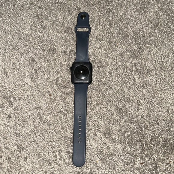 Watch SE 2nd gen - Picture 4 of 4